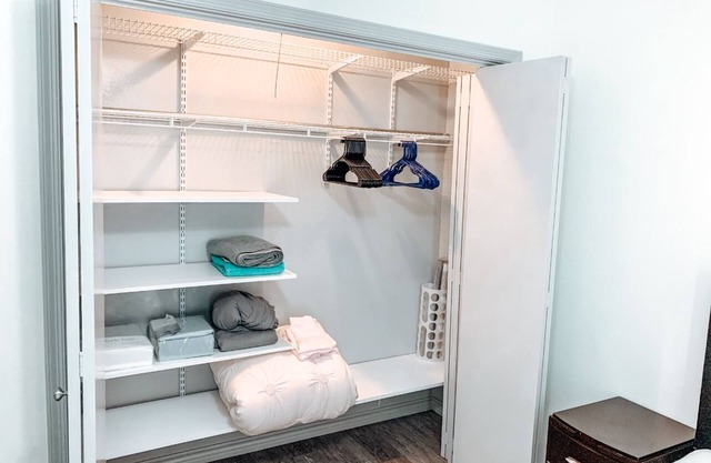 MODERN 2BEDROOM 2 BATHROOM IN A PRIVATE CONDO GATED COMMUNITY