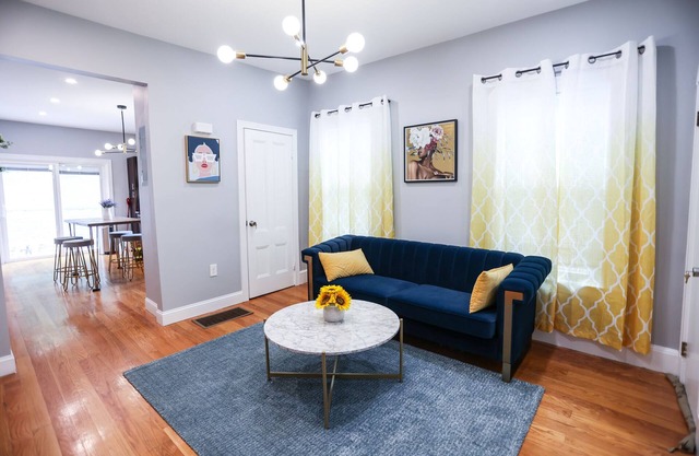 Modern 2BR/ Close to Boston with a lovely outdoor space