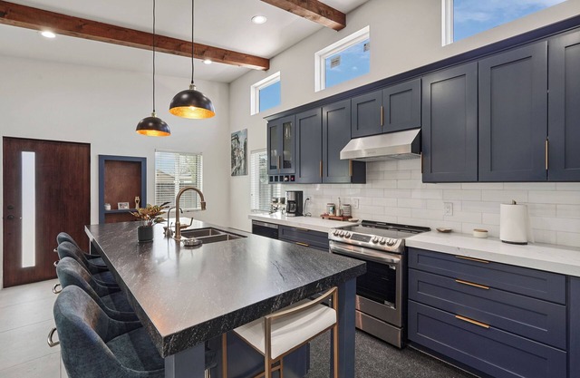 Modern 2BR Cottage