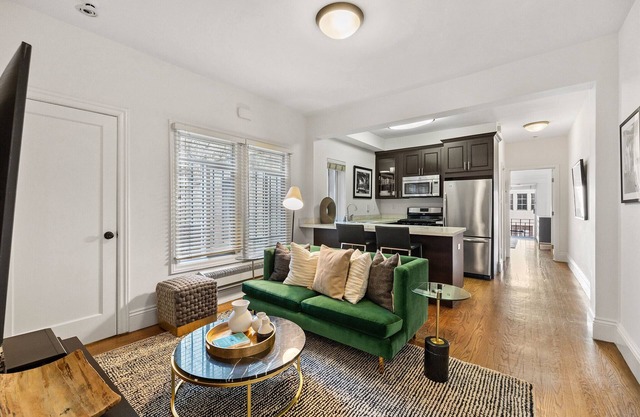 Modern möblierte 2BR in Nob Hill