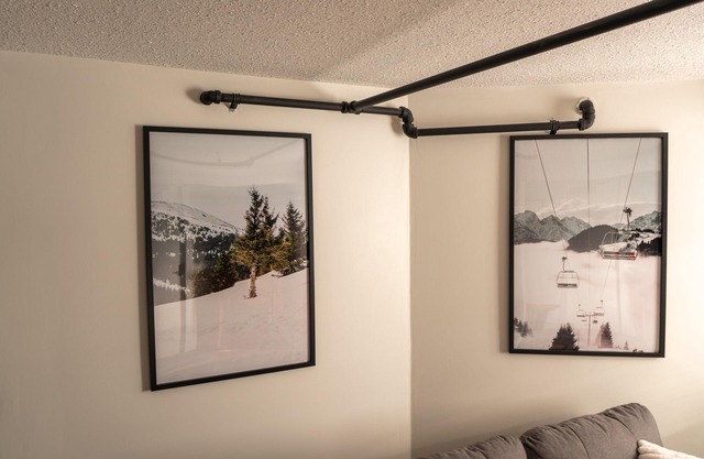 Modern Renovated Suite w/ Ski Locker – Steps to the Slopes, Perfect for Families
