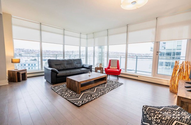 Modern 2BR Retreat with Balcony – Dartmouth Views