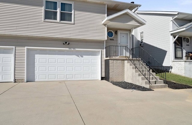 Modern 3 Bd 5 mins to Rivian