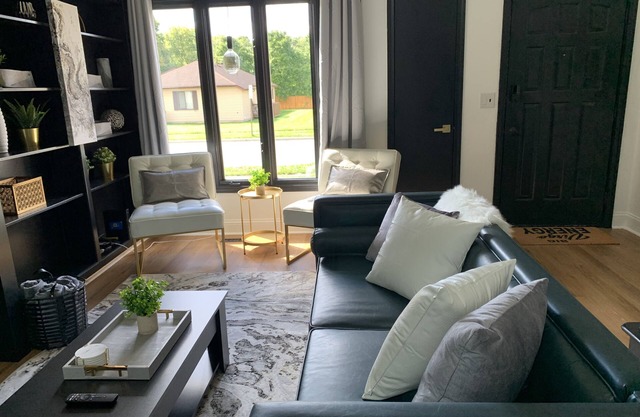 Modern 3 bd next to playground, trials and park