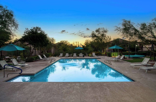 Modern 3-BR Condo near Kierland