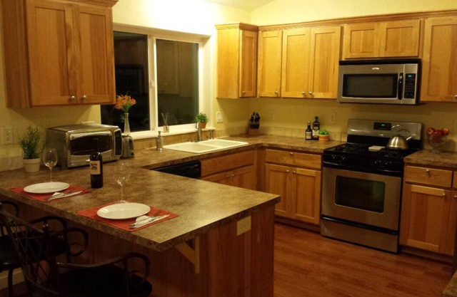 Modern 3 BR in Heart of Corvallis