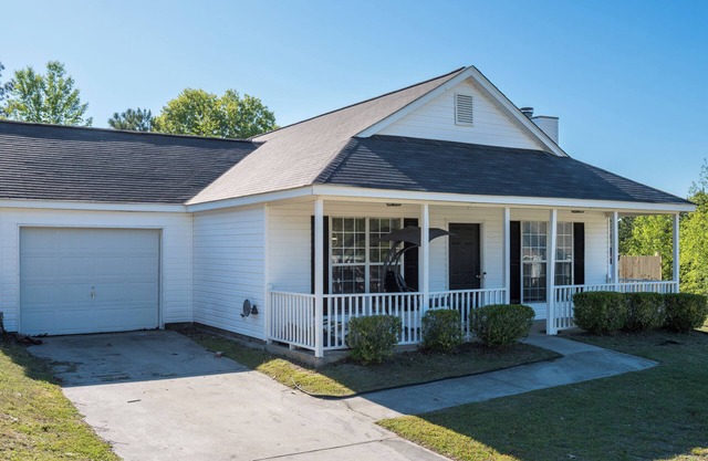 Modern 3BA w/ Stunning Amenities