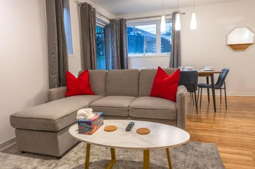 Modern 3BR 4beds apartment AC WiFi Free Parking
