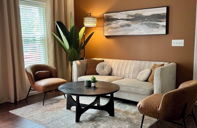Modern 3BR Getaway Near UNCC, IKEA & PNC Arena