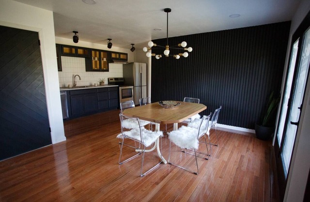 Modern 4 Bed 2 Bath Home On Golf Course Close To Campus + More!