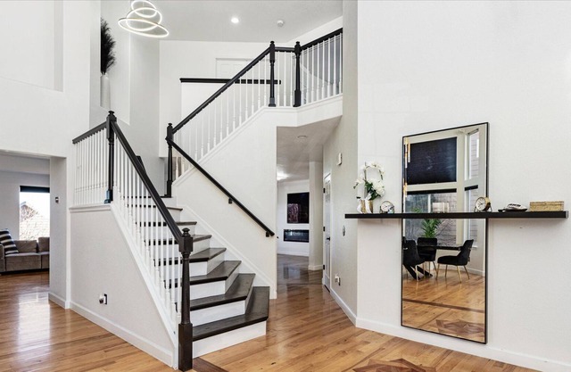 Modern 4 bedroom home with hot tub and office