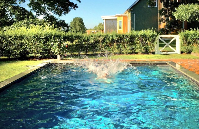 Modern 4BD Farmhouse in Litchfield w/ heated saltwater pool & jacuzzi, AC, WiFi