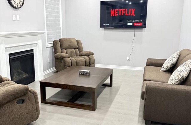 Modern 4Bdrm Home with Fireplace