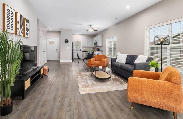 Modern 4BR 4BA Two Unit Condo w Garage and Patio
