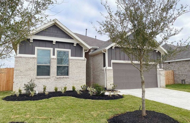 Modern 4BR Home in Rosenberg with Spacious Living and Prime Location #41715