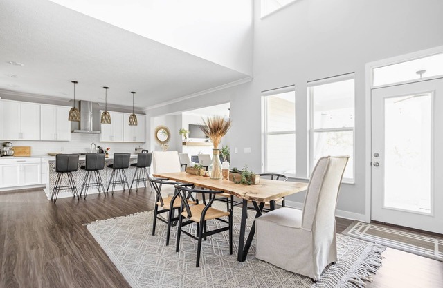 Modern 5 BR Luxury Home, Cul-de-sac, Hot Tub, Ping Pong!