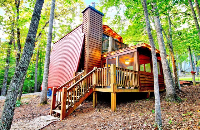 Modern A-Frame in Blairsville - Indoor Hot Tub & Firepit