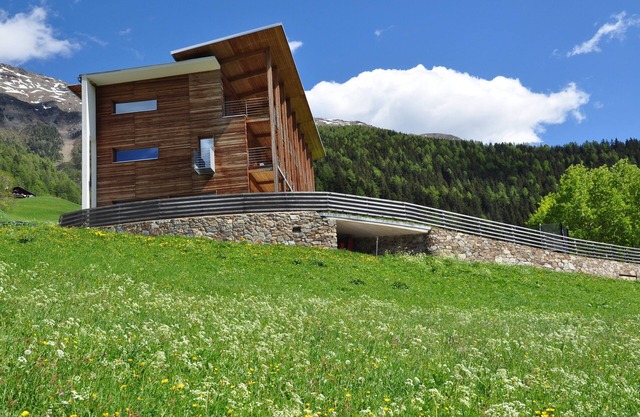 Moderne alpine Architektur in Südtirol, Ferienwohnung in Panorama-Aussichtslage