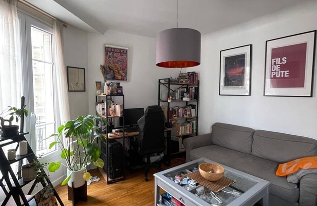 Modern and comfortable apartment in Clichy