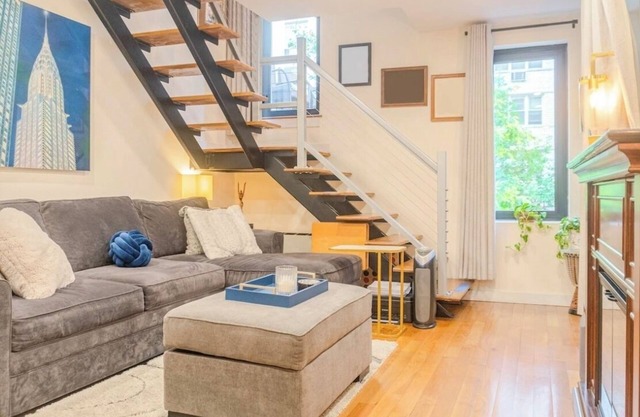 Modern and Comfortable 1 bedroom and 1.5 bath duplex apartment with terrace!