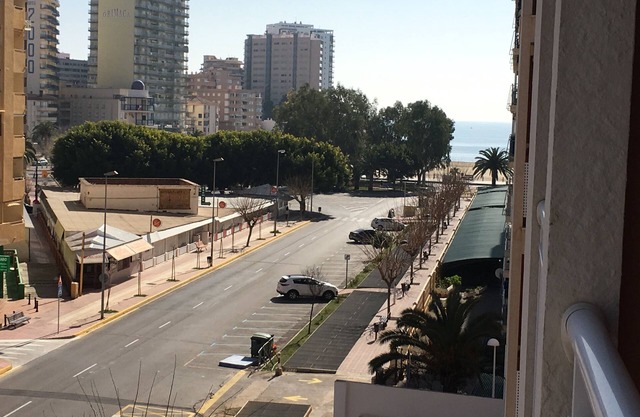 Moderne und komplette Wohnung 200 m vom Strand La Concha entfernt