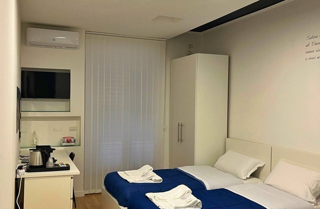 Modern and cozy facility well connected to major places of interest.