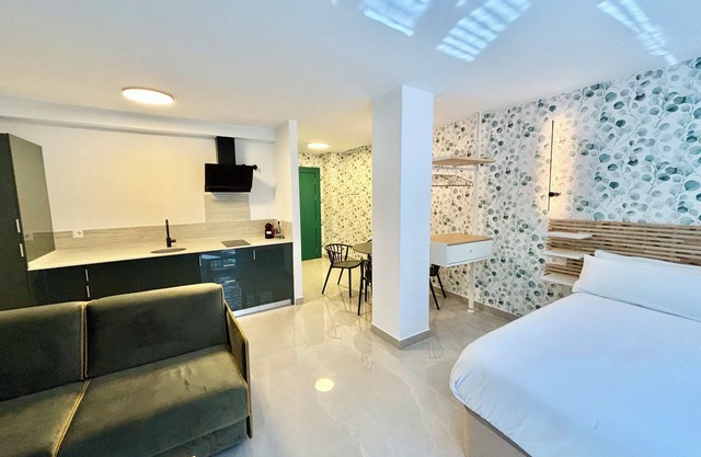 ¡Modernos y elegantes estudios nuevos en el corazón de Valencia!