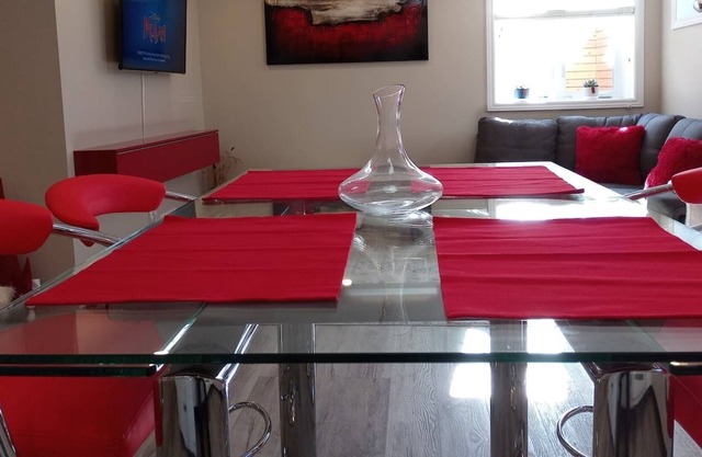 Modern and Luxuries One Bedroom Apartment