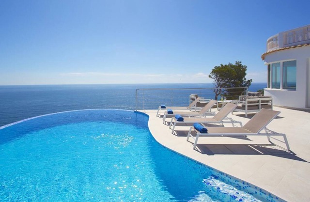 Moderne Luxus Ferienwohnung mit privatem Pool in Javea, Costa Blanca, Spanien für 8 Personen