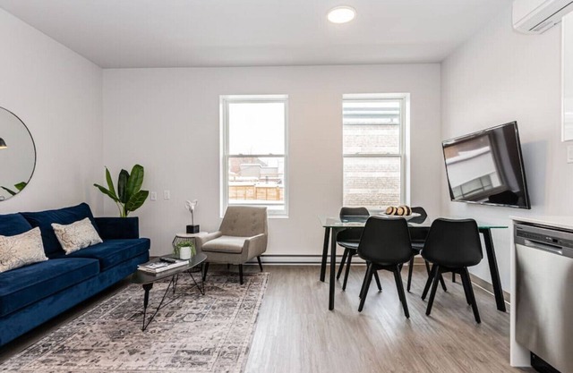 Modern and New Studio in the Heart of the City by Denstays