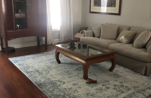 Modern and Spacious home with a fantastic, central, downtown location