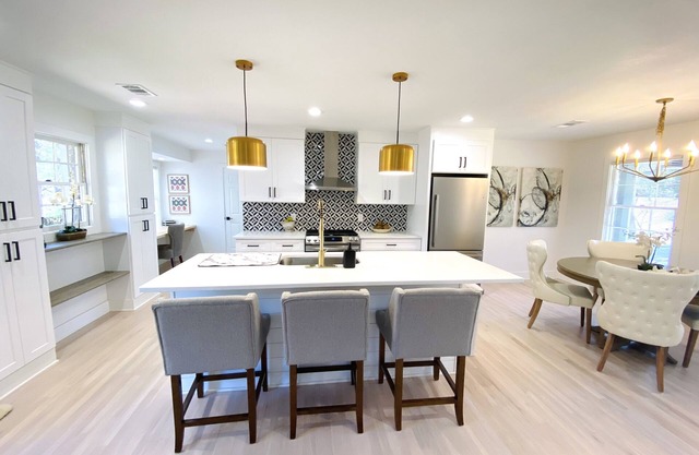 Modern and Stylish Creekside Retreat Home - Walk to Downtown