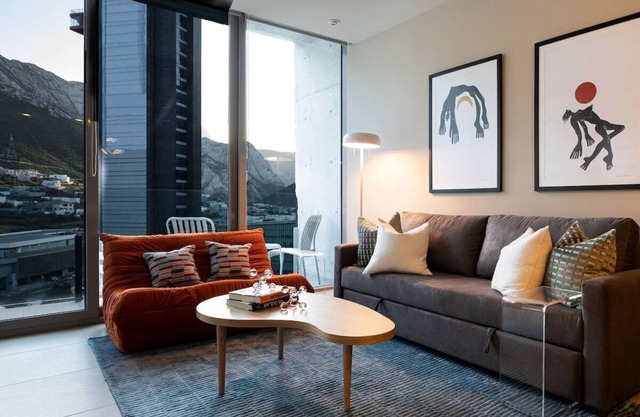 Modern Apartment with Pool and Mountain views