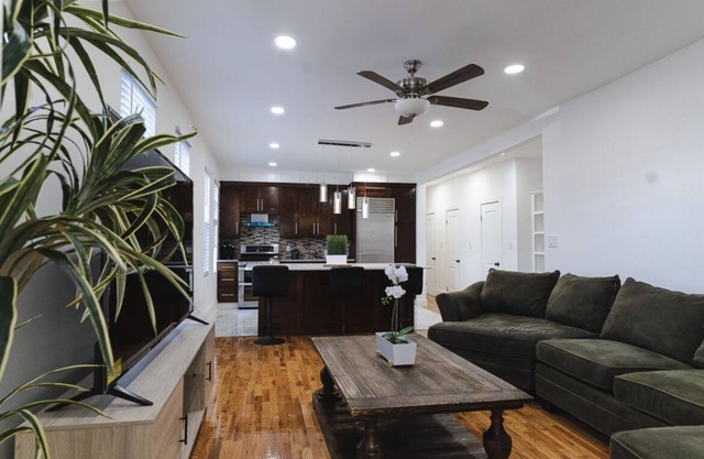 Modern apartment close to major sporting events (Citi Field, US Open)