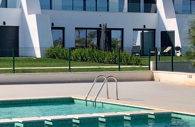 Modern Apartment with Fabulous Golf Course Views