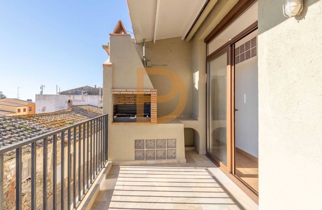 Modern Apartment for Six People in Vilamaniscle