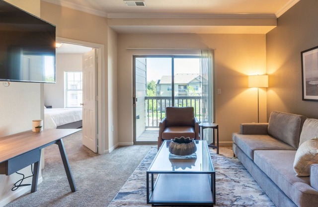 Modern Apartment in Prime Location (ID4429X43)