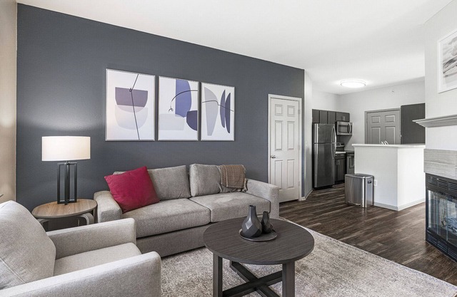 Modern Apartment in Prime Location (ID8391X41)