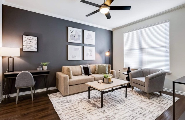 Modern Apartment in Prime Location (ID9554X56)