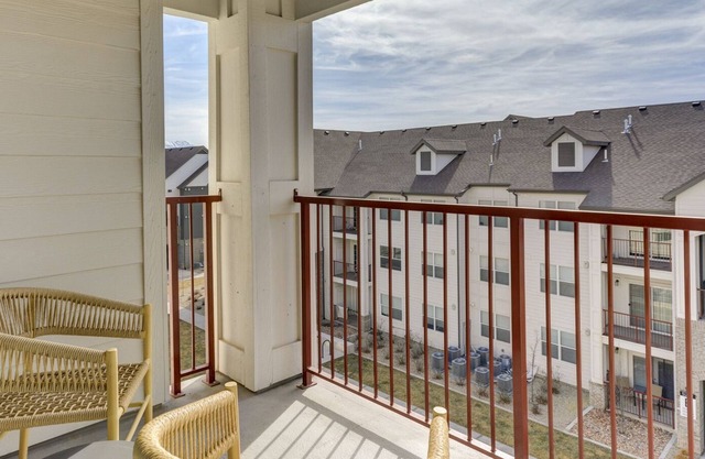 Modern Apartment in Prime Location (ID6610)