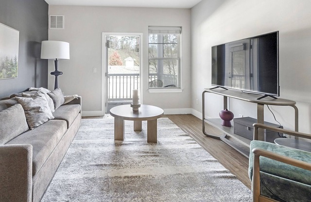Modern Apartment in Prime Location (ID8044X07)