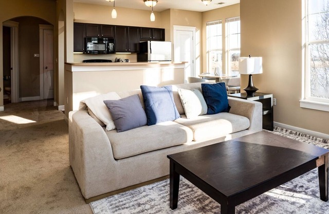 Modern Apartment in Prime Location (ID8453X29)