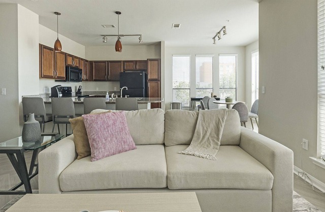 Modern Apartment in Prime Location (ID9524X15)