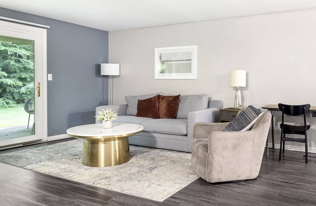 Modern Apartment in Prime Location (ID7450X1)