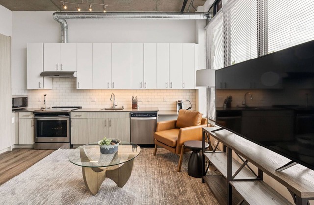 Modern Apartment in Prime Location (ID3794X39)