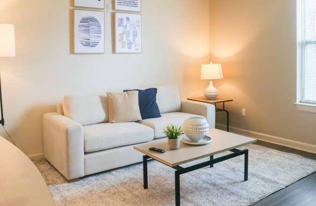 Modern Apartment in Prime Location (ID8752X50)