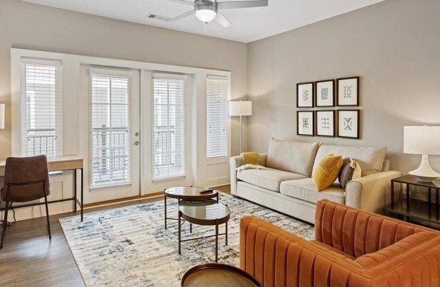 Modern Apartment in Prime Location (ID3526)