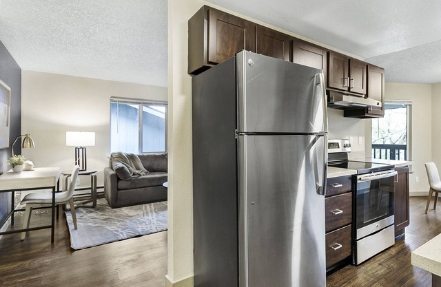 Modern Apartment in Prime Location (ID8880X29)