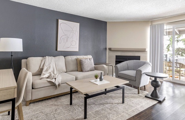Modern Apartment in Prime Location (ID9879X54)