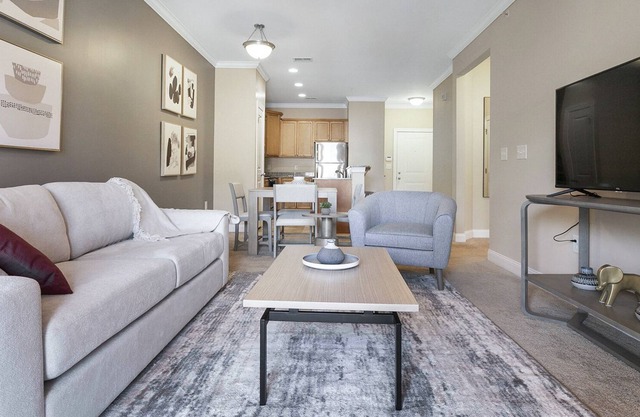 Modern Apartment in Prime Location (ID8533X30)